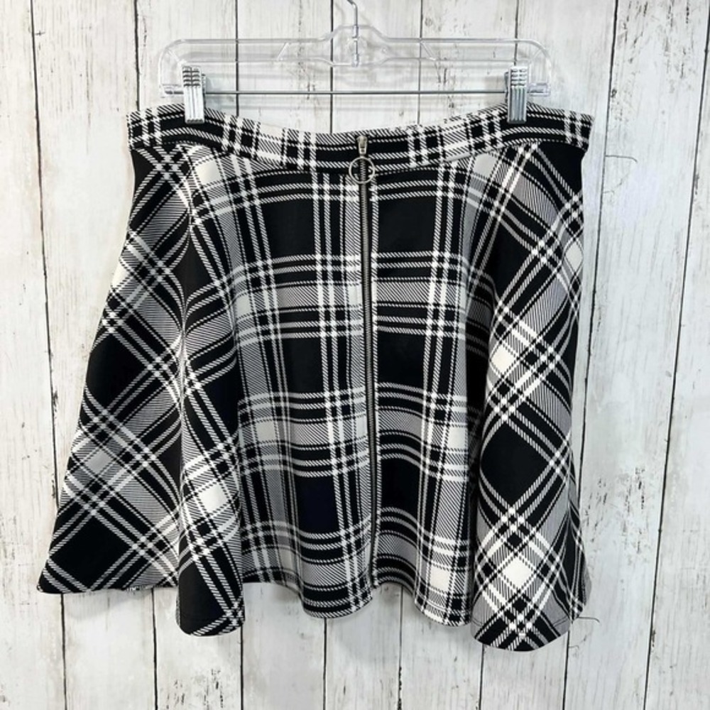 Hot Topic Women's Y2K Style Black White Plaid Skater Gothic Grunge Skirt Size XL